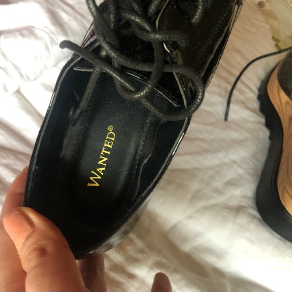 Shoes - Picture 13 of 16